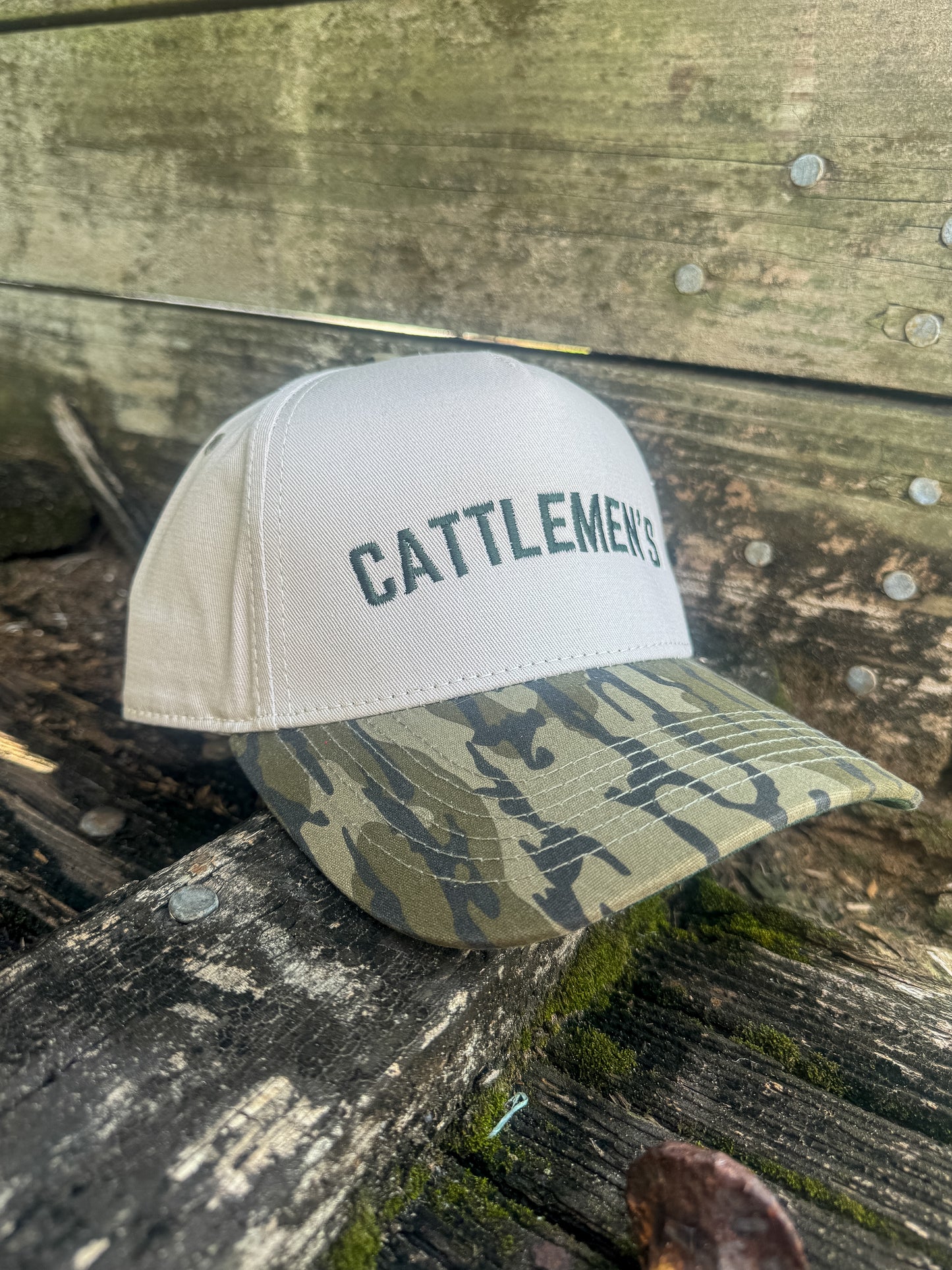 Cattlemen's Hat - Mossy Oak Bottomland Camo & Natural