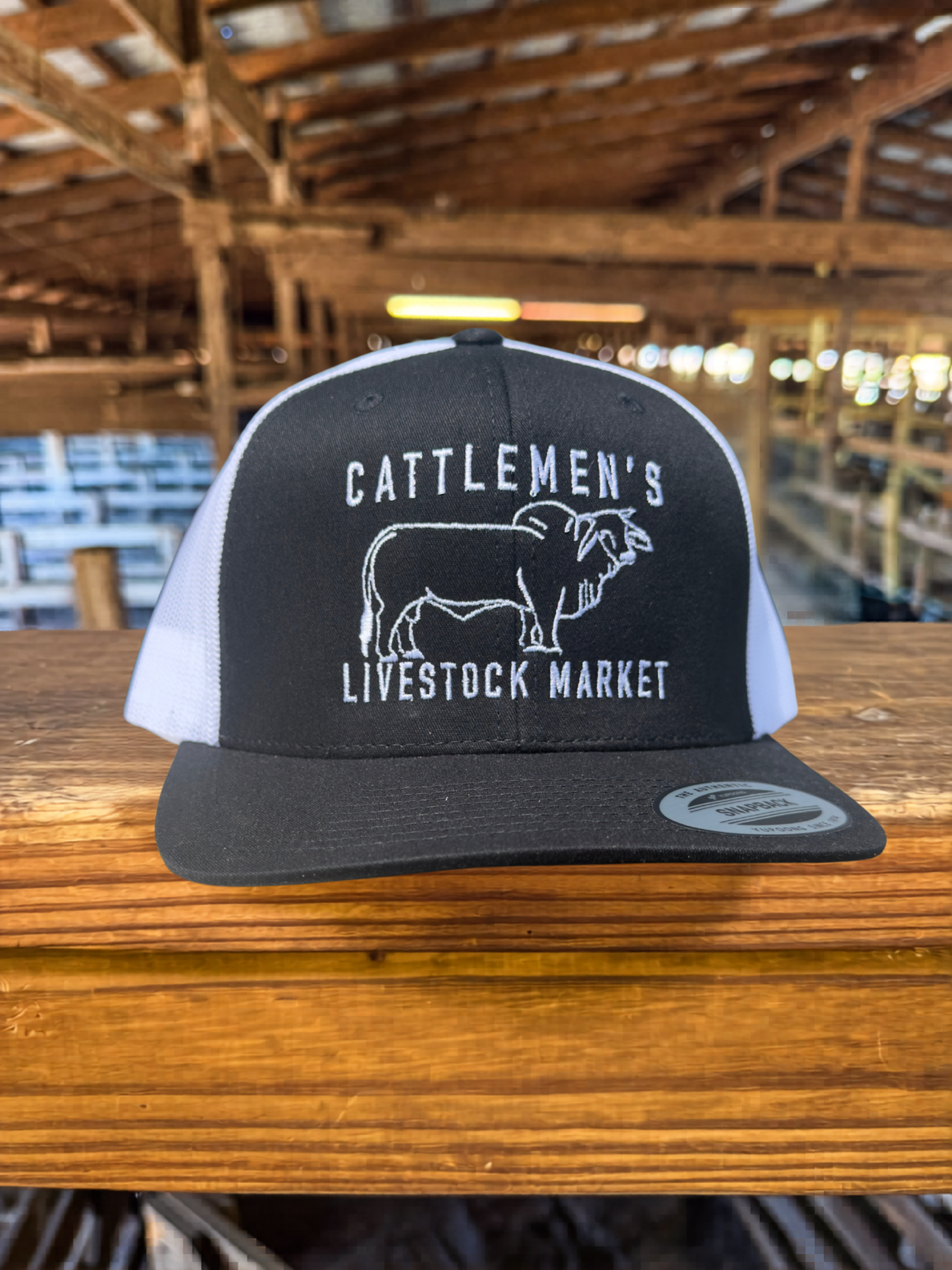Cattlemen's Old School Logo Hat - blacj & white
